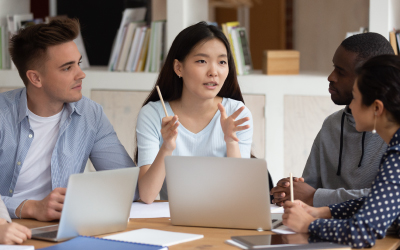 Faites-en plus avec ce que vous savez : Une introduction à la mobilisation des connaissances pour les nouveaux professionnels en service